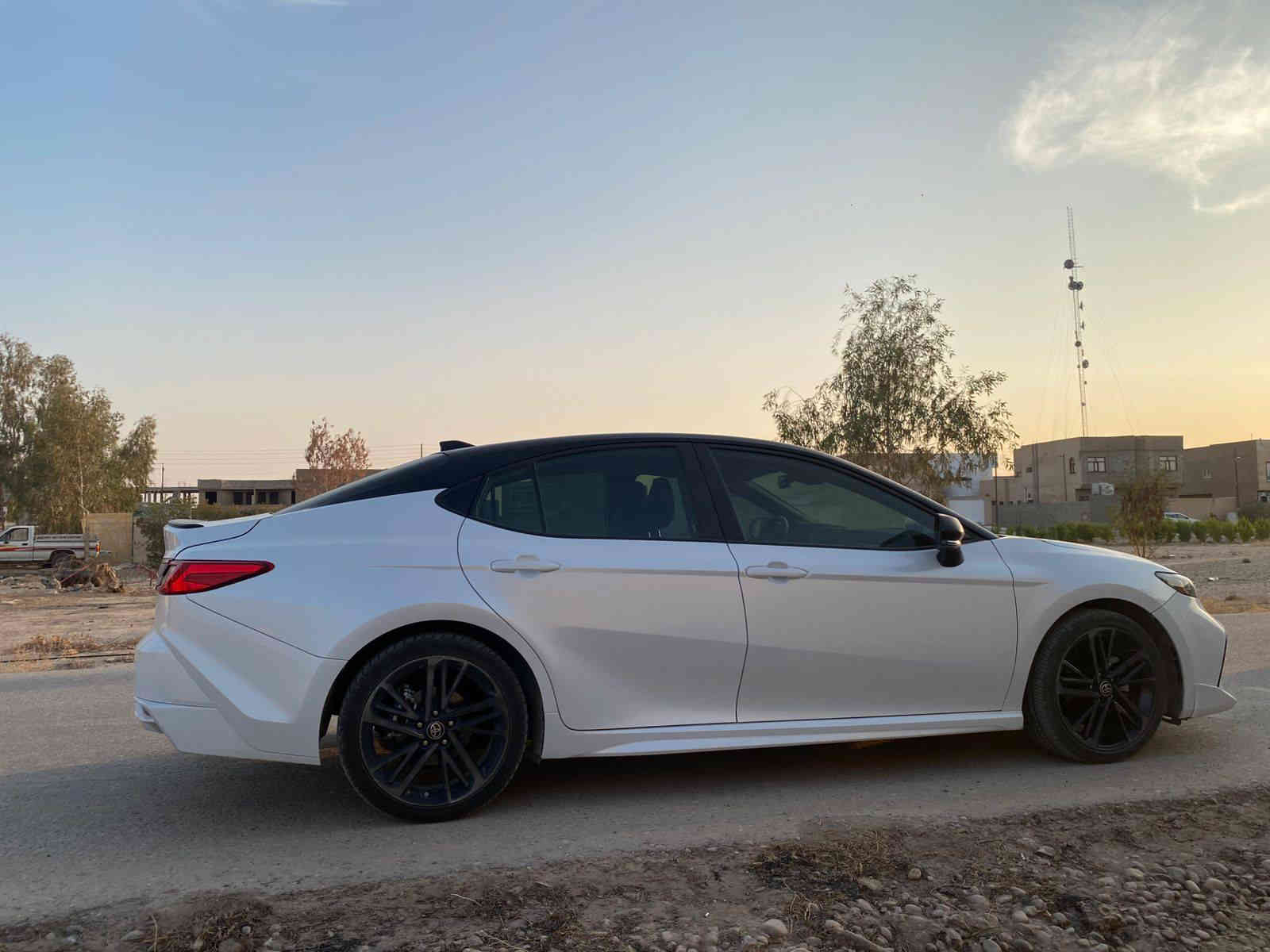 بسم الله الرحمن الرحيم 
على بركة الله 
كامري مديل2025 هايبرد /امريكي XSE يعني مفولة مواصفات 
ماشي 22 الف كيلو متر وليس ميل 
سيارة ماشاء الله تبارك الرحمن فول فول 
بيها شلعة مخيفة كعدتها وقيادتها ميحتاج اسولف بيهن روعة ماشاء الله 
عايزه فقط ترقمها وين مايعجبك بس رقم عربي وتعرفون رقم الهايبرد يمكن ب300 الف  
استيرادها باسم اخوي 
حادثهة مثل ما موضح بلصور 
وصبغت جااملغ وربع باب سايق وشبر چاملغ خلفي ومثلث من البونيد شرط بدون دواخل ولو هوة مبين بلصور واضح حادثا كلش حلو 
ارباك ستيرن مرجع شركة  فقط تنزللها برنامج وتتوكل عل الله 
للاستفسار الاتصال *********** /عنوان صلاح الدين قضاء الدور 
السعر 264 وبيها مجال للشراي
