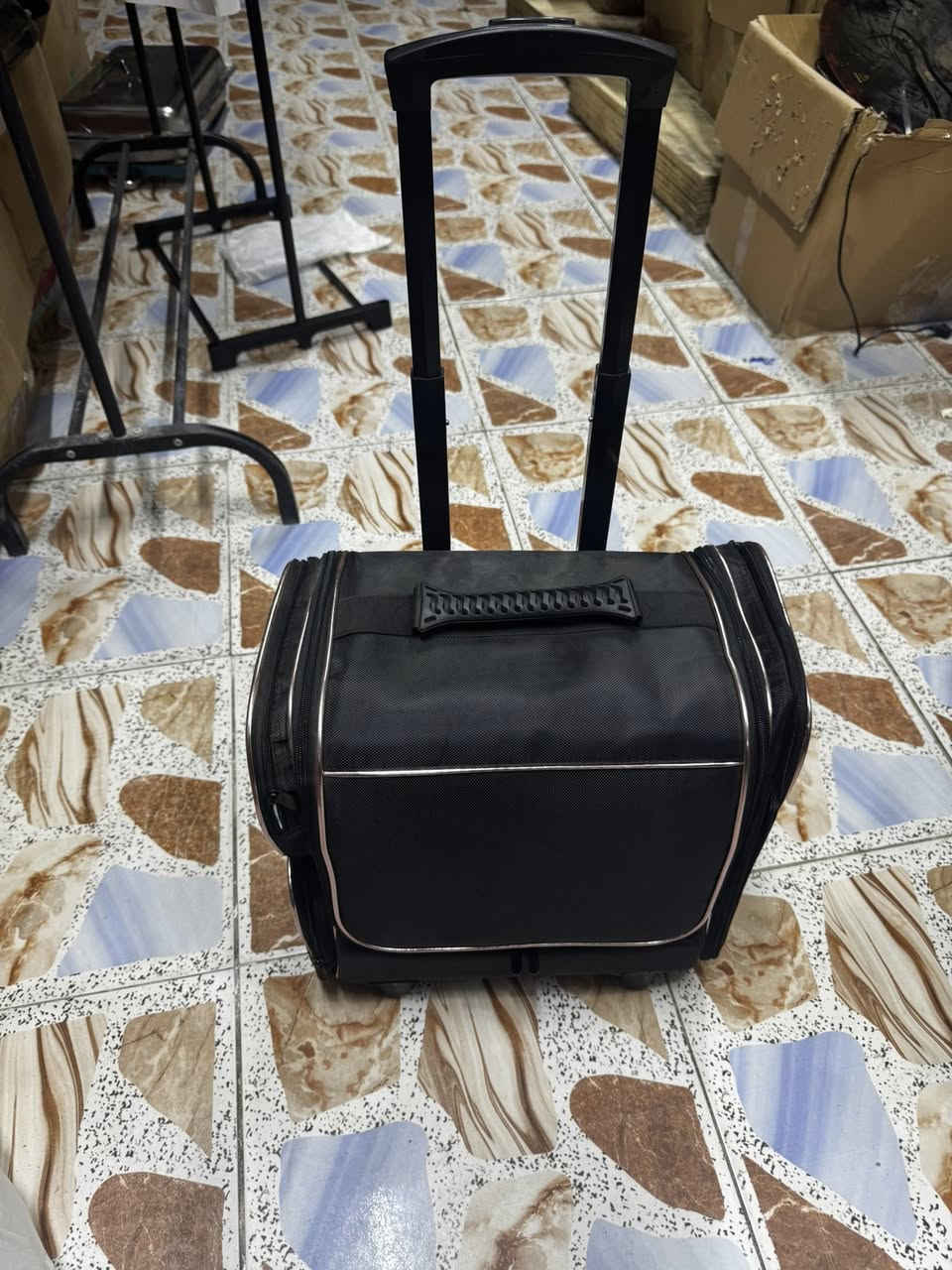 جنطه بهال شكل هيه او ملحقاتها كامله مال ماكيرات سعر خاص
***********
