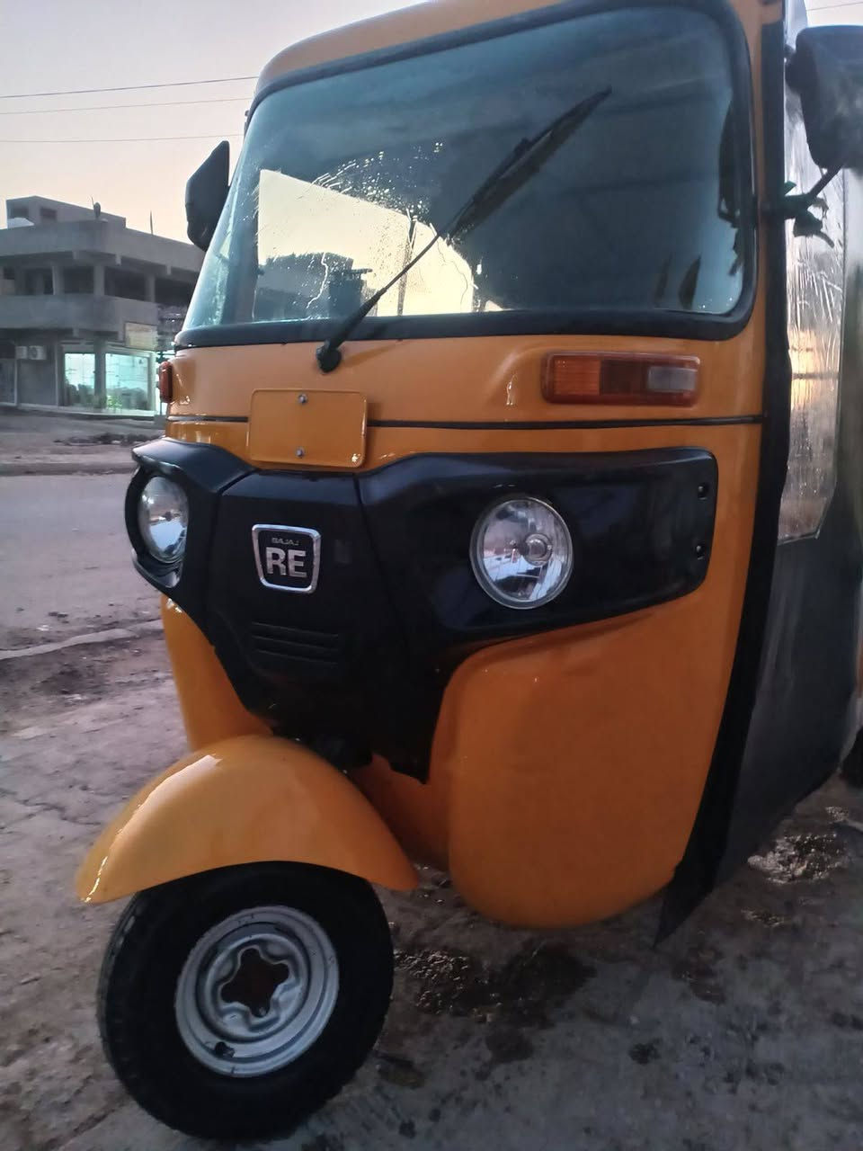 السلام عليكم تكتك البيع موديل 2022رقم وسنويه تحويل ثاني يوم كفاله عده رصعه فوك البك***********
