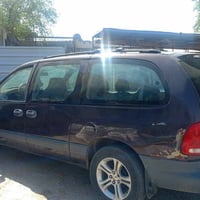 دوج كرفان طويله موديل 96عليها غرامات وسنويه صاقطه محرك 3300 السعر 30ال...