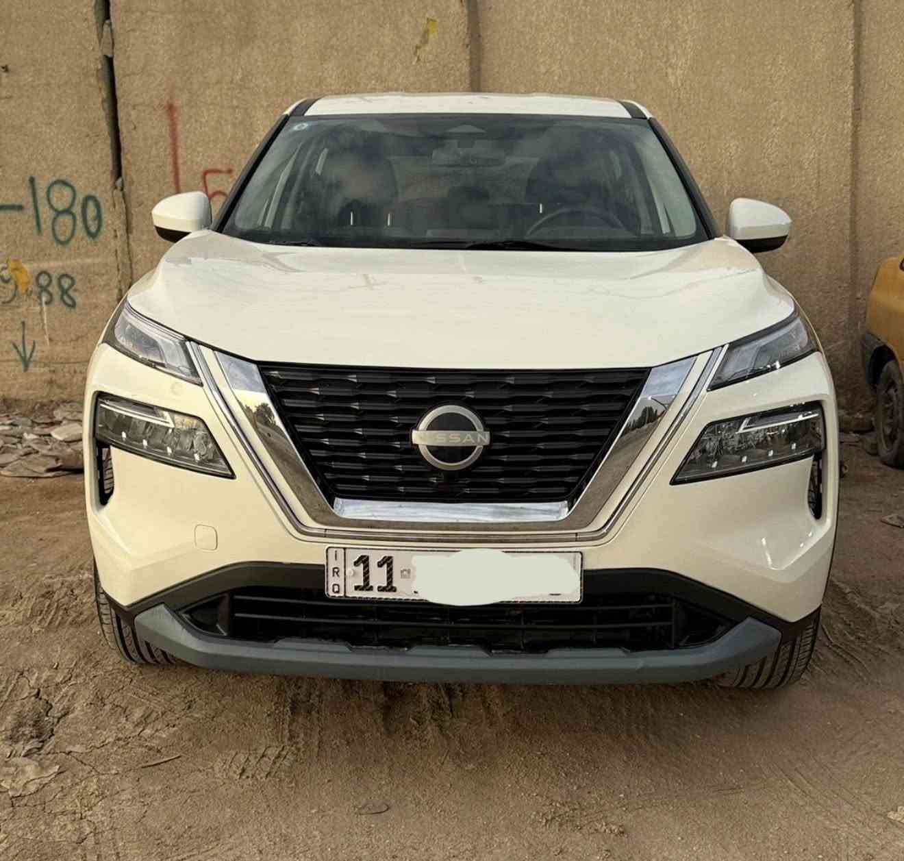 نيسان روج
مواصفات sv
الموديل /2023 ترقيم جديد بغداد الدولي 
اللون /ابيض 
محرك /3/1.5توربو 201حصانا 
السياره زيرو ماشية 18 مايل
السياره فول مواصفات عدا البانورما
تشغيل عن بعد 
بصمه تشغيل وابواب  
داخل لونين
كير ماوس 
لايت زينون 
حساسات جانبي 
حساسات خلفي 
رادار امامي (تحديد مسار) 
ردار جانبي (نقطة عمياء) 
رادار خلفي (ااتحذير من الاصطدام) 
هاند بريك بصمه 
اوتو هولد 
اوتو ستارات
ايرباك سليم
شاشه ايباد
ويل كروم 
تبريد لمس 
كشن سايق كهربائيّ 
تحكمات ستيرن 
كامره خلفيه
فور ويل AWD 
مدخل USP 
السيارة بعد بيها مواصفات
السعر و التفاصيل على الرقم  واتساب و اتصال :
***********
