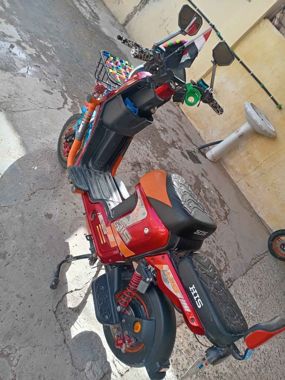 سلام عليكم ورحمة الله وبركاته دراجه شحن للبيع الموديل 2025 5بطاريات فول نظافه السعر 450 بي مجال العنوان ديالى بعقوبه رقم ***********
