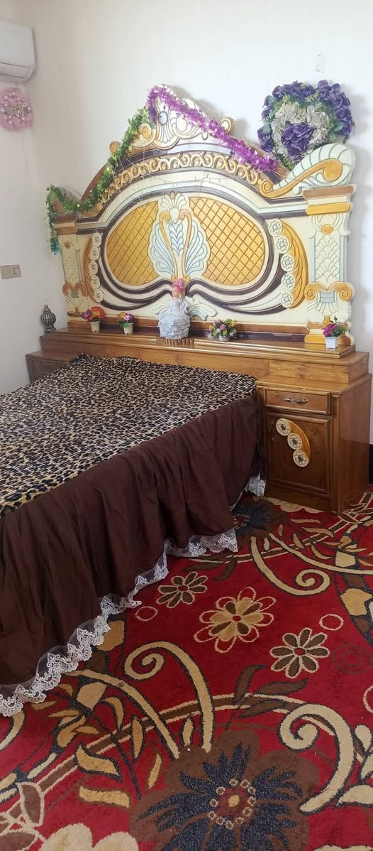 السلام عليكم غرفه للبيع صاج غرفه جديده صار لي سته اشهر من فصلتهه هذا رفمي ***********مكان بابل مكلف بل نشر
