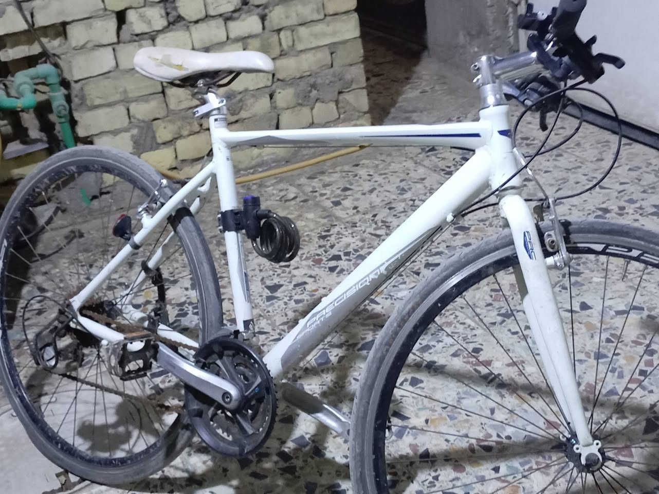 بايسكل بالة
حجم 27 كلشي مابي بريكات شغاله عكرب يبدل
وتايرات نضيفات البايسكل اي عطل ما بي
مكاني بغداد الرئاسه مال عبيدي
الرقم واتساب فقط : ***********
