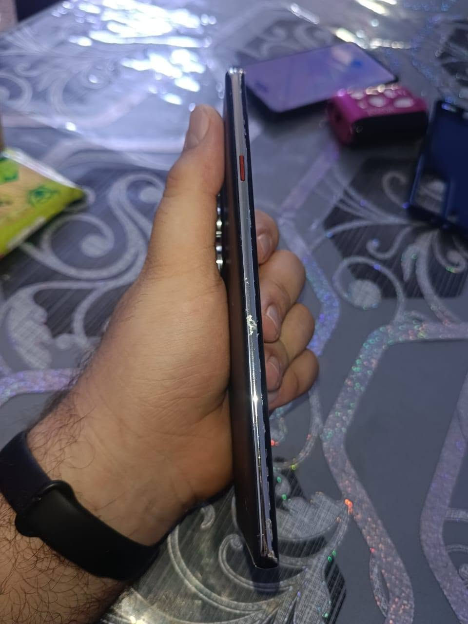 تكنو كومو ٤٠ برو ٥ جي للبيع مبدل بيه شاشه اصليه كامل ملحقاتة موجوده
ذاكرته ٢٥٦ و يجي ١٢ + ١٢ رام عشوائيه 
قوي بالالعاب مثل ببجي و pes 
مكاني بغداد جديده 
رقمي *********** / *********** 
توصيل بس داخل بغداد فقط
