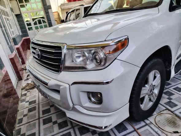 لاندكروزر للبيع موديل 2010 السياره جاهزه من الدعاميه للدعاميه مكينه بالباكيه جير اكسين حداديه تخم تاير استوني شاده السياره جاهزه من الدعميه للدعاميه سياره مال جناي حلوه حيل حلوه وما بيها نقص باسمي سنويه للثلاثين السعر 238 بيع مستعجل ***********
