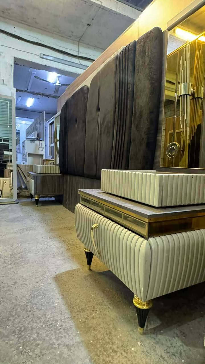 ✨ غرفة تركيه🇹🇷  اصلي مودرن كوالتي عالي  8قطع
نظام  أبواب دزاين مختلف 
سرير مخزن عملي
جام برونزي اناره شغاله 💥
 ضهر بلوك
 قماش وتر بروف أصلي
✨ نظافة 95/💯
شد ونقل مجاني داخل بغداد
 توصيل للمحافظات بأسعار رمزية
سكرين للمنشور وراسلني خاص


**إذا كنت صاحب هذا الإعلان وتريد حذفه لأي سبب، رجاءا أرسل رسالة إلى الدعم الفني**