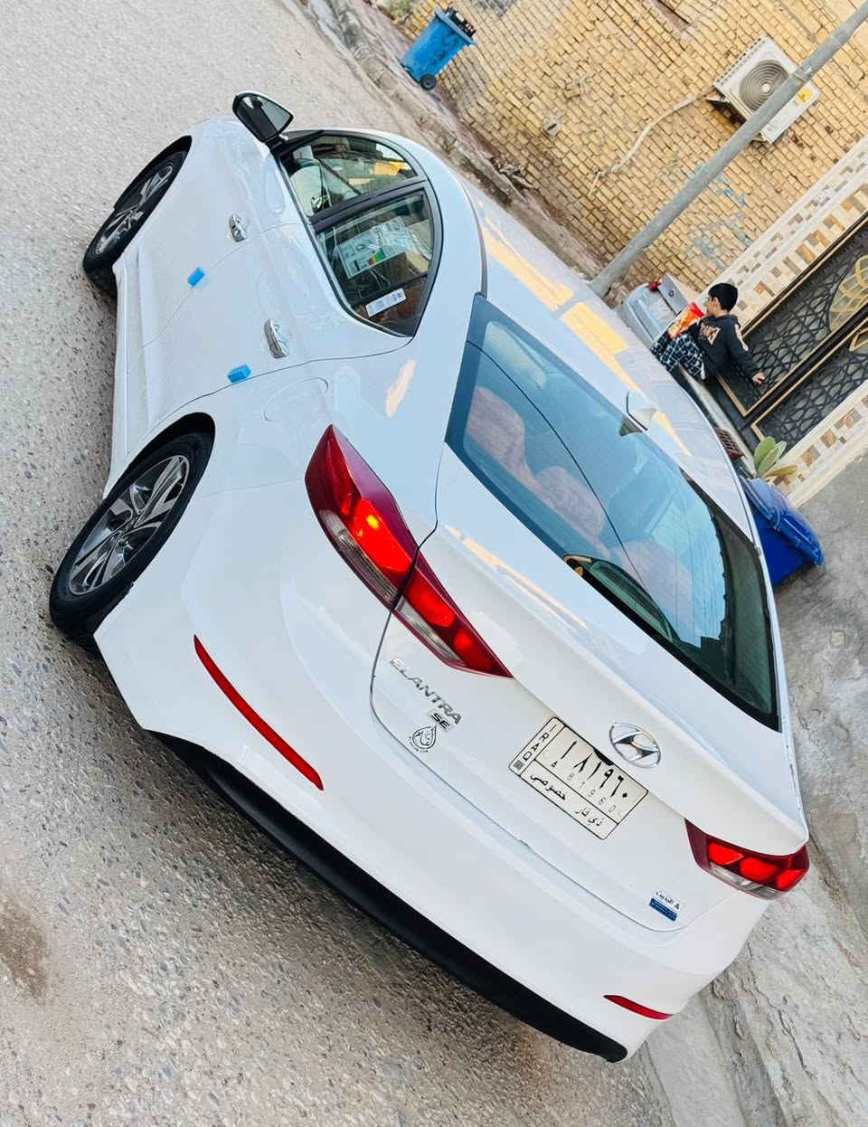 السلام عليكم 
هونداي النترا 2017 وارد امريكي محرك 2000 دوش حره تحويل مباشر حادثه باب مبدل ورشات صبغ فقط بدون ضرر داخلي مواصفات شاشه كبيره كامره دواره بلاجكتور ويل كب كروم تحكم استيرن فول داخل لونين ثلاث انضمه قياده السياره جاهزه كير جديد محرك حداديه السعر 108 للتستفسار *********** مكاني ناصريه شارع بغداد
