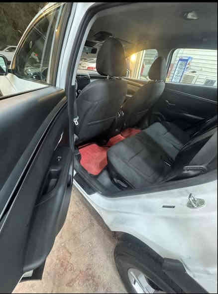 🌹🌹تحية طيبة🌹🌹
توسان 2023 امريكي
حادث جاملغ وبنيد وباب خلفي 
بدون شاصي بدون لغد 
صور الحادث مرفقة والسونار
مكينة 2500 بانزين 
كير مكينة مكفول ماشية 36 الف
نص فول 
بصمة / جنطة كهرباء / تبريد قطعتين / رادارات 
تدفى مقاعد / كرسي كهرباء / مود درايف 
السعر 183 ورقة او مراوس 
مكاني بغداد معارض الكريعات 
***********
