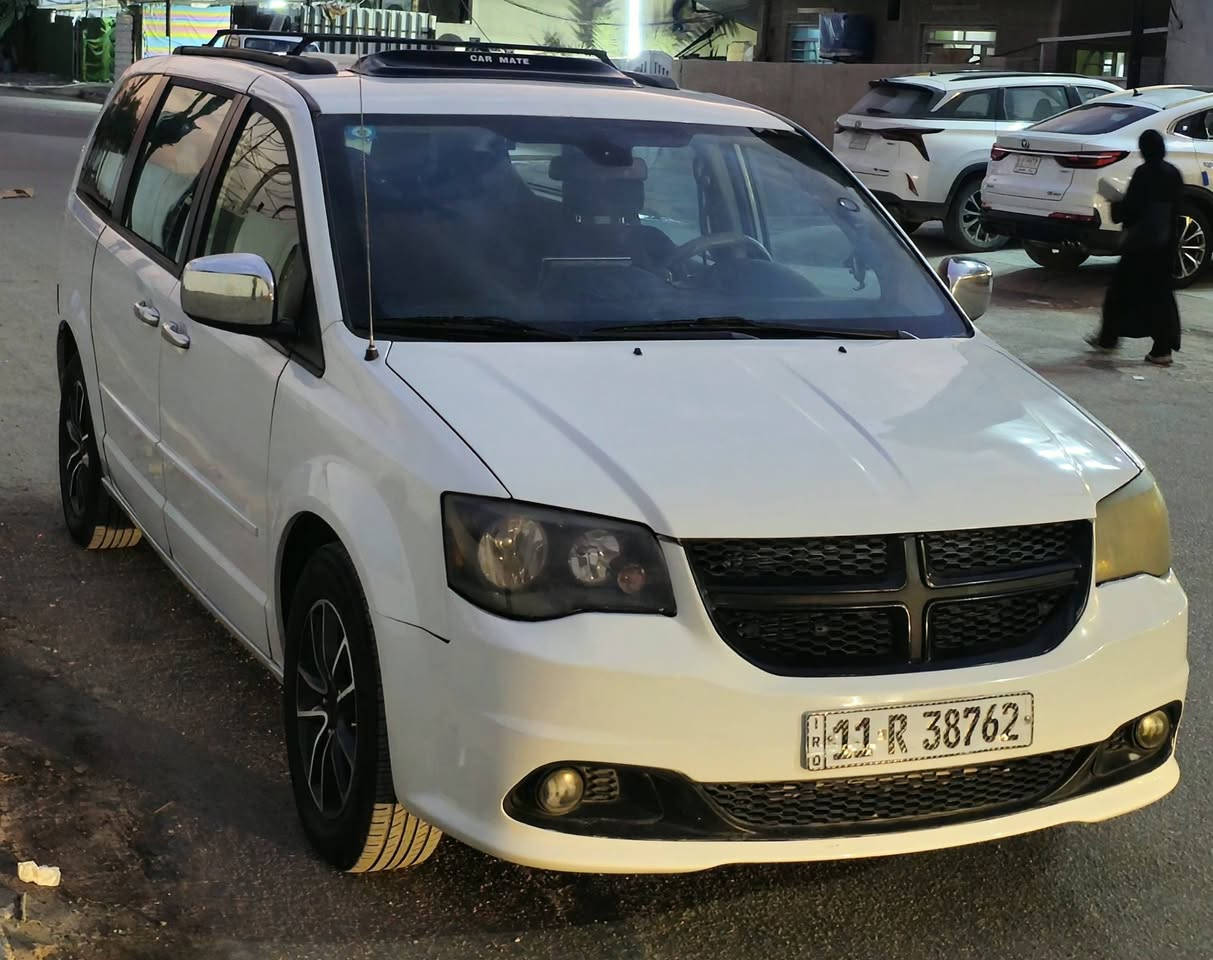 السلام عليكم .....
دوج كرفان  2016 SXT   
بيبان كهرباء / جنطه كهرباء /  تبريد 3 قطع / تحكم ستيرن / تثبيت سرعه / شاشه / كاميرا  / بلوتوث /  محرك 6 سلندر  3.6  مبدل جديد /  تخم تايرات / وصدر امامي خلفي /  لايت زنون / سستم سماعات 
______________________________
حادث بسيط مرفق بلمنشور جاملغ امامي وبنيد مع جاملغ خلفي وامامي لثاني بلعراق نطخن المجموع ٤ قطع صبغ 
سونار بلمنشور وصور لحادث شوفه وخابرني .
سياره ترايهه جديد  حيل بدون نقص ابد *****

السعر 152  وبيه مجال
العنوان _ بغداد _ البياع 
***********
