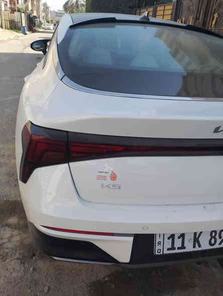 السلام عليكم كي فايف 2025ماشيه 1400بعدهي زيرو فول مواصفات رقم بغداد الجديد ضمان 5سنوات مال الدوليه سعرها 245مكاني بغداد عامريه ***********بيها بالباب الي وره الصدر بالنص رصعه جانت وسحبتها بيديار فقط سياره جديده كلش
