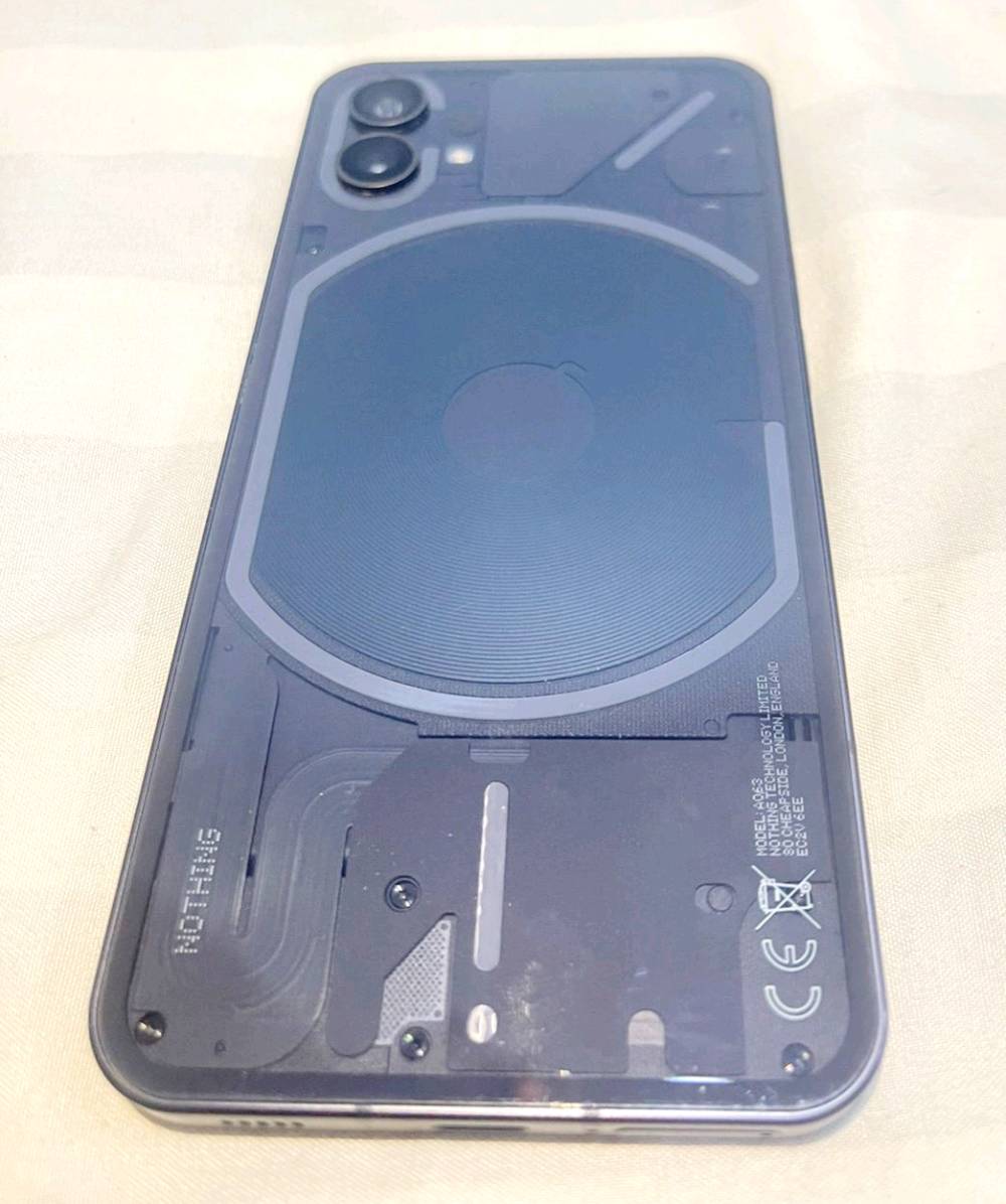 تلفون nothing phone 1
جهاز بريطاني المنشأ
نظيف ومكفول ونسبة النظافة 99%
ذاكرة 256 كَيكَا / رام 16 (8+8)
ملحقاته كارتونه اصلية + كفر شفاف + لاصق حماية شاشة + توصيل لاقرب نقطة في بغداد
السعر ٣٠٠ الف وبي مجال