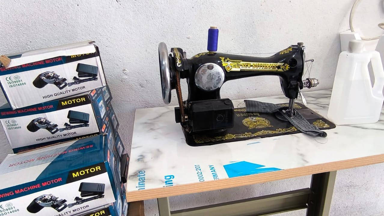 🔧🧵 إعلان من محل عبود السعيد لمكائن الخياطة 🧵🔧
متوفر لدينا: ✅ بيع مكائن خياطة جديدة
✅ بيع مكائن خياطة مستخدم نظيف (فول وبحالة ممتازة)
✅ تصليح وصيانة جميع أنواع مكائن الخياطة بإيد خبيرة وأسعار مناسبة
✅ فحص سريع وضمان على الشغل
📍 العنوان: الشرقاط – الساحل الأيسر – اسديره وسطى
📞 للتواصل اتصال أو واتساب على الأرقام الموجودة أسفل المنشور: ***********
***********
***********
حياكم الله ونشرف بخدمتكم 🌹
