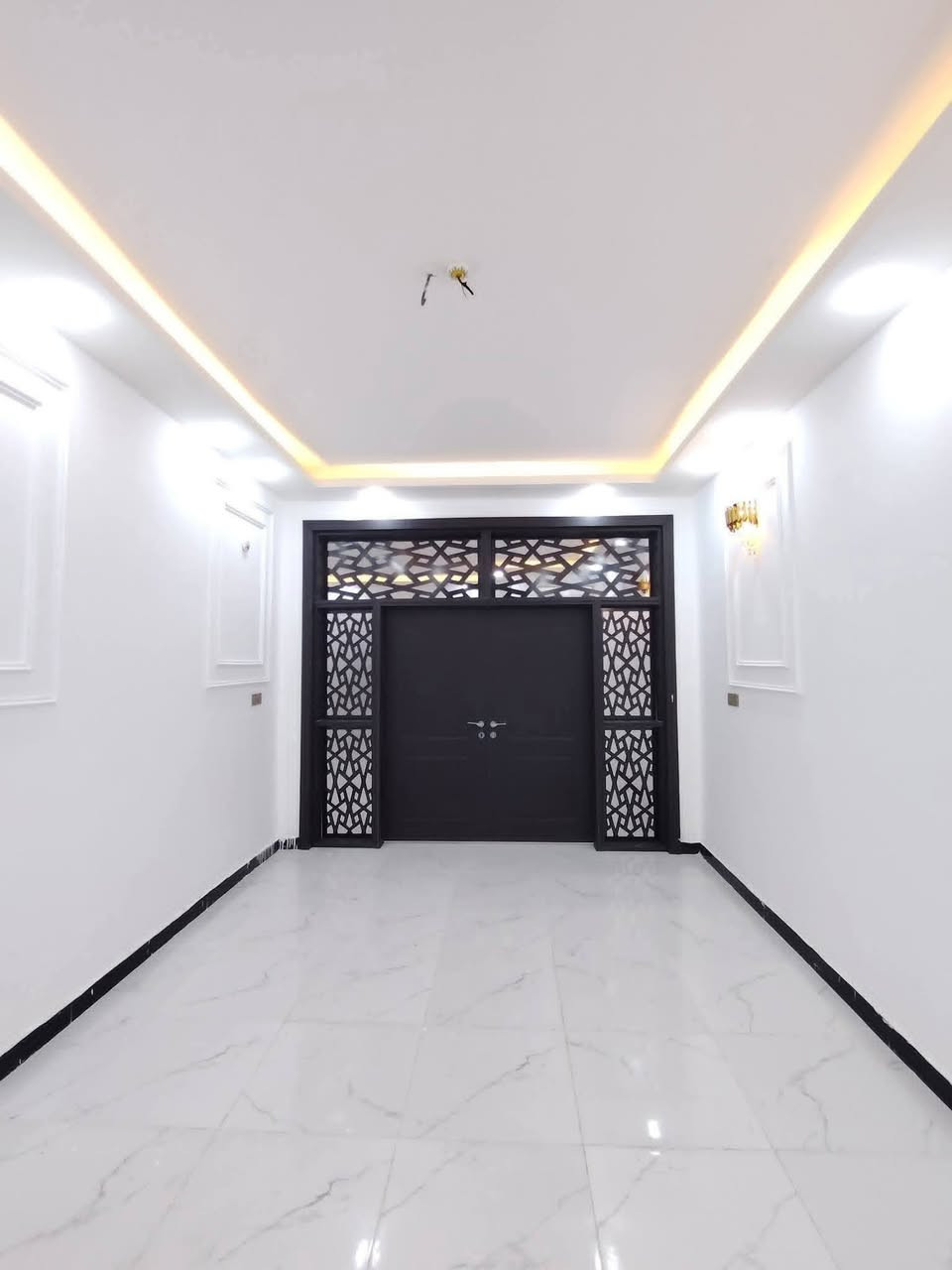 #يا_الله_يعلن_مكتب_الامين_للعقار 🏢 بيت  للبيع🏘
مساحه 150  متر🚩 طابو زراعي سند 25 🚩  قرار محكمة 

سعر 63مليون 💰😍معا  المجال. /// بناء درجة اولى /// 

الستفسار او مراجعه المكتب📞📞☎️ ***********

#احجز_بيت_حلامك_الرائع🥰🥰#في_مكتب الكوثر

عنوان 🏘البيت نجف الشرف  على شارع المطار

مقابل   قرية  الغدير عمود 327

تفاصيل غرفه وصاله ومطبخ  وصحيات داخل وخارج

جميع الخدمات ماء كهرباء  تبليط🛣 و مدارس ناره ليليه

بناء طابوق اساس وسقف صب كونكريت 

عنوان #المكتب_الامين شارع_المطار_الحولي_الجديد 

عمود327بشارع الصب

#مكتب_الامين_للعقار   الستفسار ☎️☎️ ***********

 ملاحضه البيت غير مسكون

يوجد لدينا كافت العروض وبسعار مناسبه  معا  الخدمات🏗يوجد لدينا جميع المساحات
