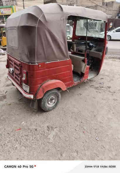 السلام عليكم تكتك للبيع 18دراجة بيهة صبغ الغود مكان بغداد بلديات رقم *********** رقم وسنوية
