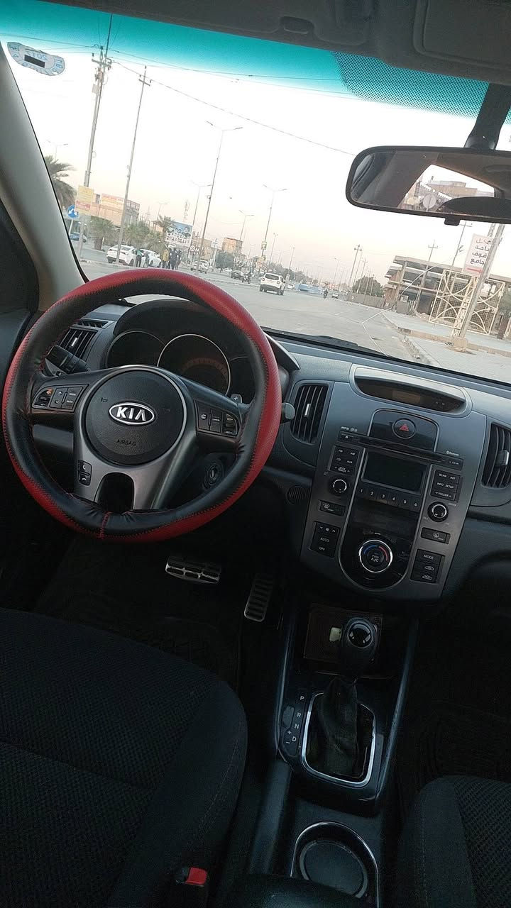 سيراتو 2012 فول عدا البصمة فتحة شفتات تبريد بيانو ثلج خليجي السيارة نظيفة أربيل وكالة مضمونة قطعتين صبغ جاملغ وباب خلفي ماشية 250 ألف محرك 2000 السعر 88 للاستفسار *********** مكان السيارة النجف
