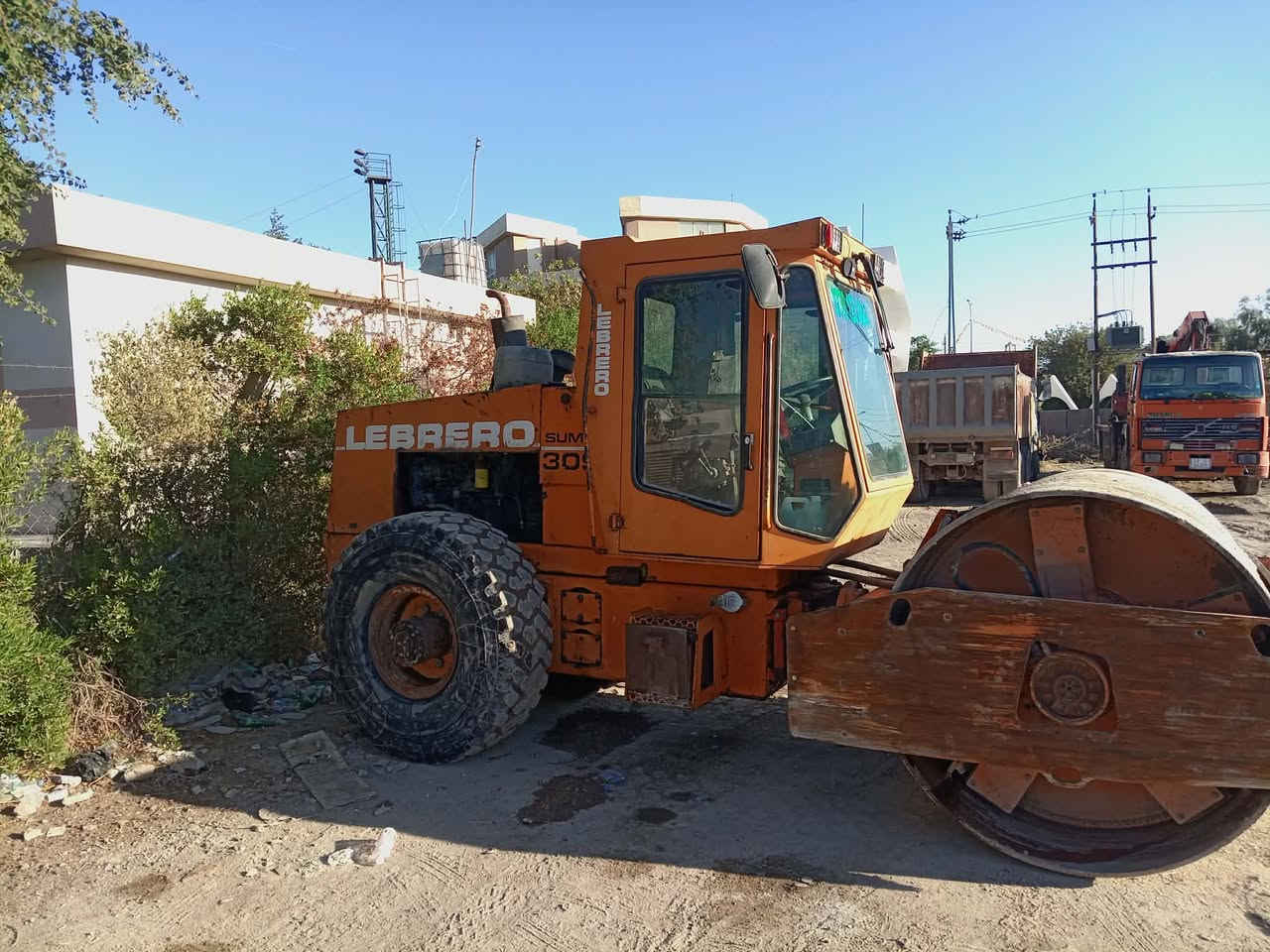 حاديلة للبيع١٩٩٨
***********
