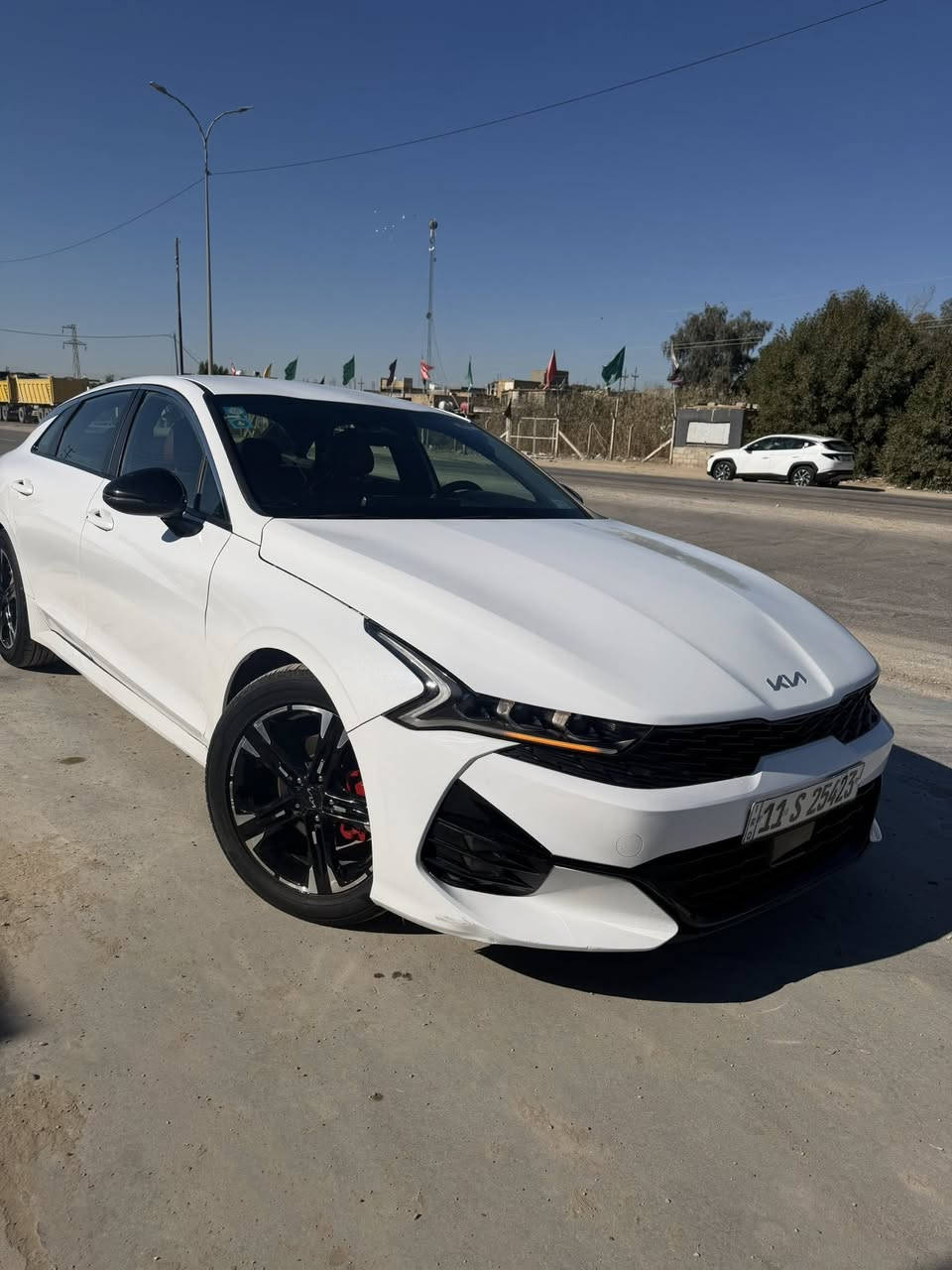 السلام عليكم
كي فايف جيتي لاين موديل ٢٠٢٣ 
حره رقم بغداد تحويل مباشر 
ماشيه ٥٢ ميل  فول مواصفات. عده الفتحه 
دخل احمر جلد. 
تحكم ستيرن 
5 انضمه قياده 
كرسي كهرباء 
تشغيل عن بعد 
رادار امامي 
قياده ذاتيه 
دخول ذكي 
بعد بيها هواي مواصفات 
مكينه ١٦٠٠ تيربو 
صور الحادث موجوده بالمنشور 
السعر ١٦٥ بيها مجال لشراي. 
مكاني ديوانيه عفك 
***********
