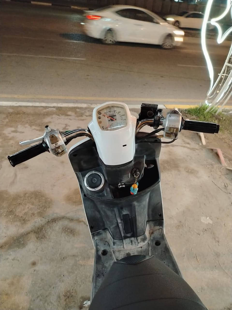 سلام عليكم للبيع بوليسي مديل ٢٠٠٩ دراجه جديد مامتعوبه استعمال قليل كامله اي نقص مابيه من كهربائيات من محرك نشط او ناعم. كيج بنزين شغال كم شغال سعر المطلوب ٨٠٠. رقم الهاتف ***********
