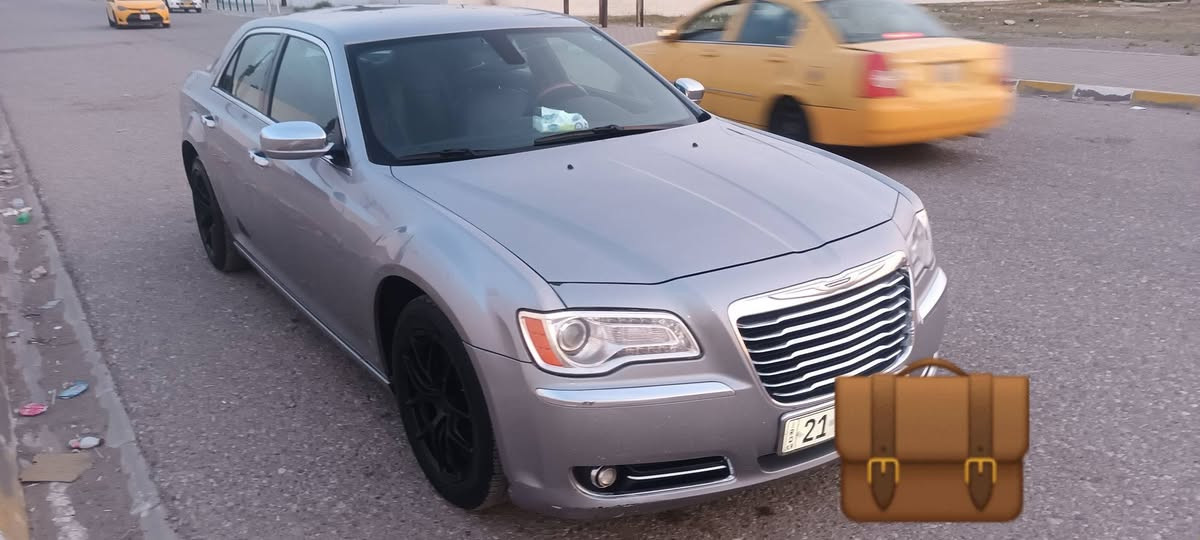 اوباما لون فيلي 2011  ماشيه تقريبا 160 كم باسمي شرط كير او محرك وصدر مواصفات عاديه رقم شمالي (فقط للبيع فقط للبيع) السعر  165 بيه مجال / رقم الهاتف (***********)مكاني كركوك
