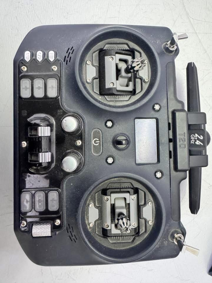 للبيع جمبر t20


**إذا كنت صاحب هذا الإعلان وتريد حذفه لأي سبب، رجاءا أرسل رسالة إلى الدعم الفني**