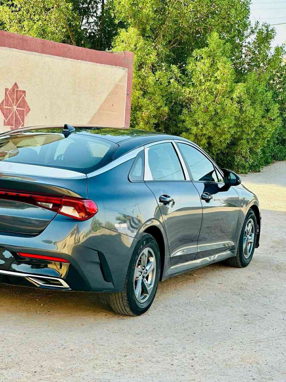 السلام عليكم كي فايف موديل 2021
1600 تيربو 
مواصفات 
بصمه
شحن هاتف سلكي
هاند بريك بصمه
تشغيل عن بعد 
مثبت سرعه 
نضام ABS
مانع انزلاق 
شاشة
كامره دواره
الاسلكي 
رادار جانبيه
مراقبة النقطة العمياء
رادار الخطوط البيضاء 
اشاير بالمري 
بلوتوث + aux + usb
فول تحكم ستيرن
كير أوتو + عادي
صندوك بصمه 
حادث : 3 قطع صبغ
معوقين قادسيه وكاله للمشتري 
  السعر: 128 وبيهـا مجال
مكانهـا بسماوه
      ‏لرقم/***********
