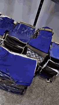 تصفيا محل شلعه سعر ق ٣٠٠٠ دينار فقط الحجز والاستفسار ***********
