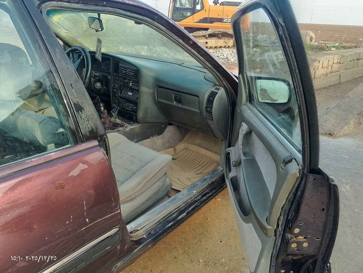 السلام عليكم  اخوان سياره  وميكه حجم 26 كير محرك شرط جديد.   سياره حلوه سنويه بيضه بيها واجها  شرط. تحويل سياره جاهزه  سعر 12بيها مجال. عليها  غرامه100ينزل من سعرها *********** عنوان. الكسك
