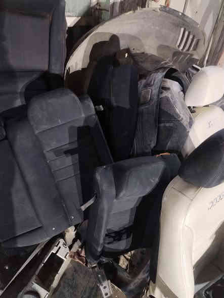 سلام عليكم كشنات جارجر موديل ١١ الحد ١٤ مخمل نضيفات كلش البيع سعر ١٠٠ الف وبيهن مجال رقم ***********
