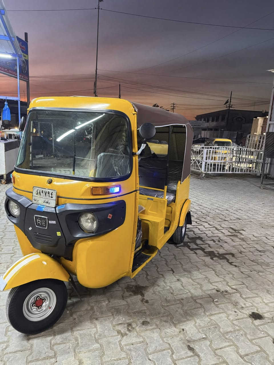 سلام عليكم تكتك٢٠١٩/١٢/٣٠تكتك مصبوغه عام بس تكتك  ع حدي بيه ضربه يم الدوسه مابينه تكتك تحولي ثاني  مكاني بغداد الحسنيه المعامل 
***********
