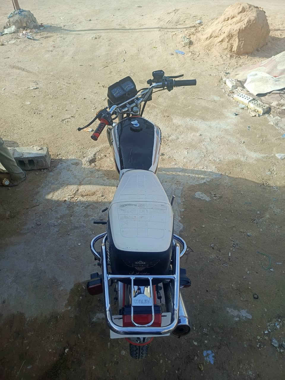 السلام عليكم شباب تايگر للبيع الدارجه مكفوله موديل 23 تايرات جدد الدراجه جديدة اوراق اسگنر كامله وتكاتب يم حسين مكينه جديدة ناعمه السعر 450 وبيها مجال الشراي يتصل وبالخدمه العنوان كربلاء الاسكان العسكري شارع الدرة الرقم ***********
