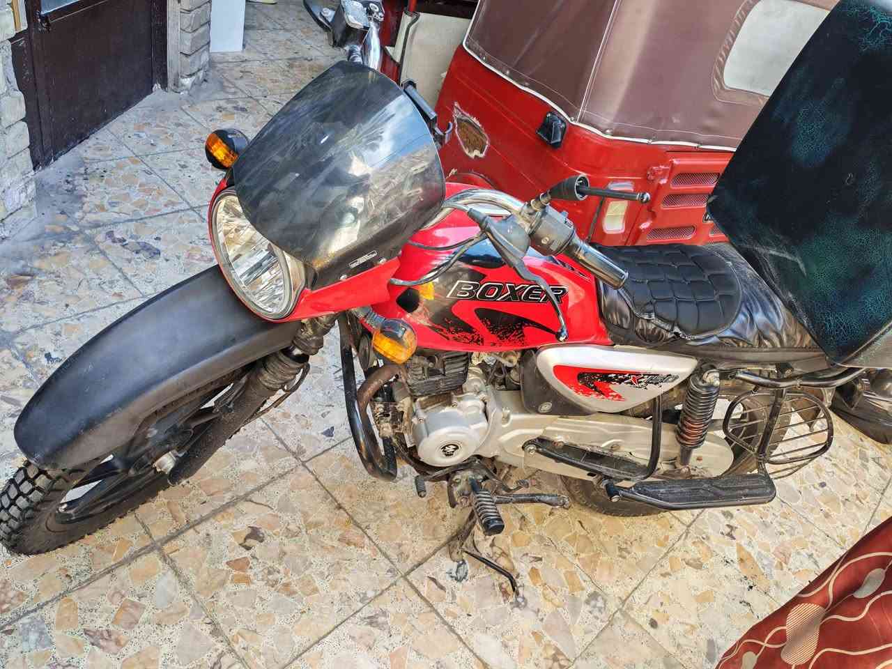 بوكسر موديل  21 نظافة تخبل اوراق كاملة لحد ترقيم سعر  مليون و 100 وبيها مجال
بغداد الحرية 
***********
