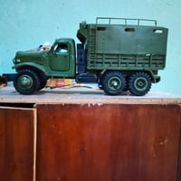 شاحنة • للعرض