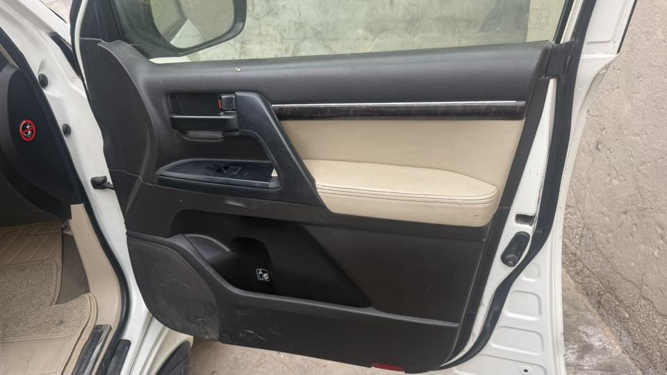 للبيع او مراوس بيكب حديث
لاندكروز 2011 رقم بغداد جديد 8 سلندر ستينيه اصليه
محرك مكفول ومامفتوح
حداده جديده تخم تاير سياره جاهزه بيها 3 قطع صبغ
مابيها اي نقص جاهزه من كل شي 
السعر 275 قفل
العنوان البصره 
***********
