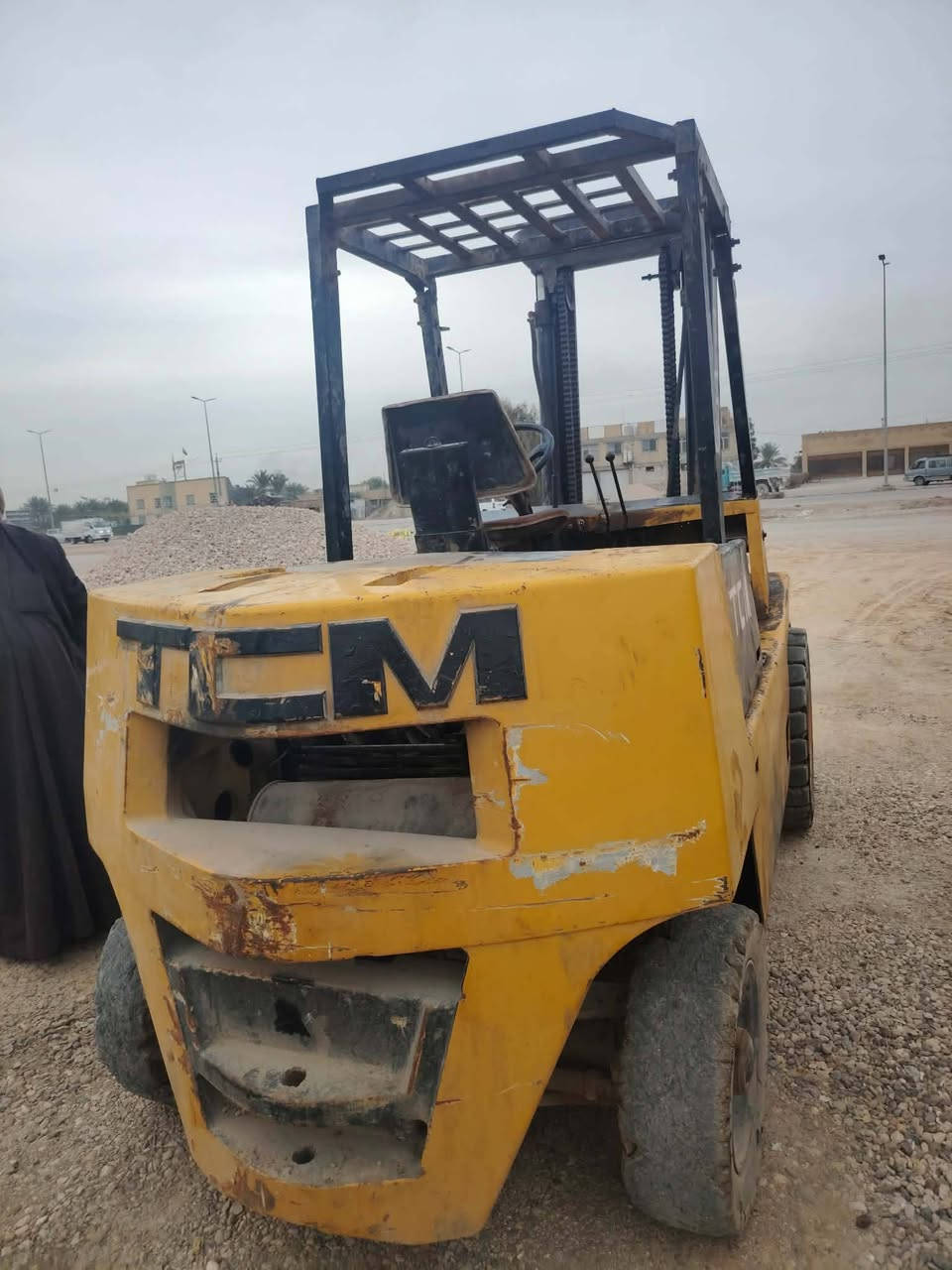 للبيع رافعه شوكيه ٤ طن
محرك جديد ٥ بستم دويز
اله جديده بيه عطل بلكير
سعر مناسب العنوان بابل لاتصال ***********
