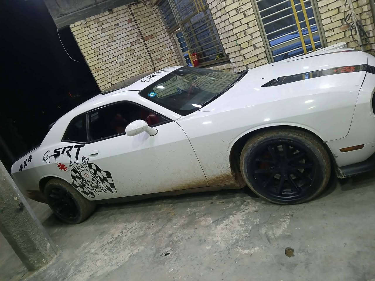 فقط اقساط مابيع نقد   ***********
مقدمه 65 وكل شهر 300 دولار 

چالنجر  مديل 2013 رقم بغداد الدولي 

فول مواصفات  V8   5.700محرك 

فتحه سقف بصمه تشغيل عن بعد 

شاشه كبيره كاميرا دواره  كشنات كهربائي
