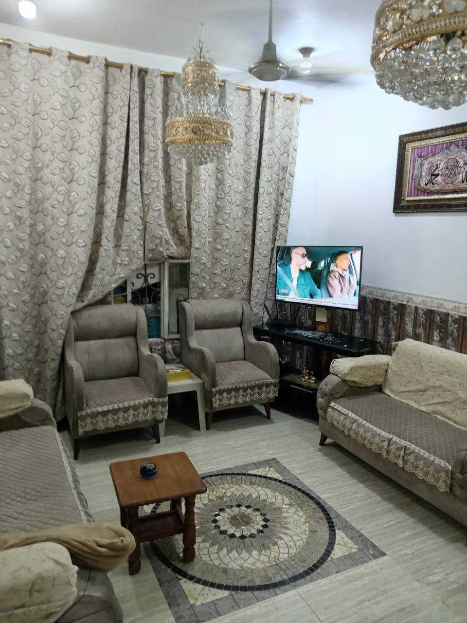 بيت مساحة ١٠٠ متر واجهه 10 ونزال 10
طابو صرف طابقين 

الطابق الاول استقبال 5 متر في ٤,٥

مطبخ ٥ في ٤

الكندور ٤في٤ + منور متر

الحمام ٢,٥ في ٢,٥

+طارمه كبيره

الطابق الثاني 

غرفتيت نوم+ كندور+ صيحات كبيره+ بلكونه

المكان الاكرمين مقابل جامع شهداء الطف

الاستفسار الاتصال على الرقم 

***********

ابو طيبه
