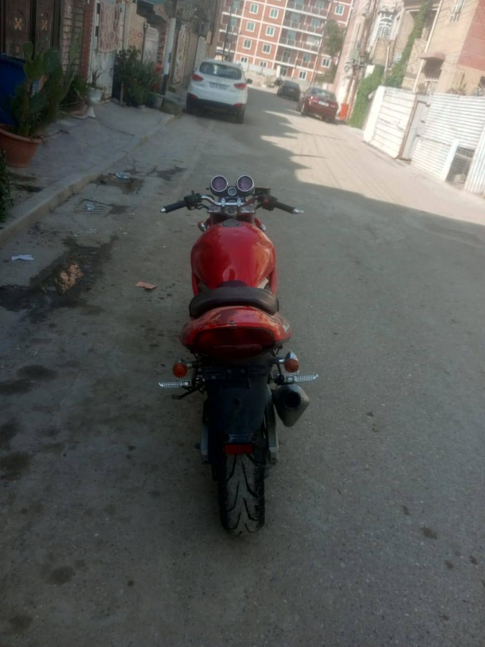 دراجه للبيع بطح باندا ربع جاهزة كهربائيات كامله مكينه مامفتوحه شغاله يرادله تصفيه واحديعرف بيه السعر٨٠٠ وبيه مجال اومراوس يرهم العنوان بغدادقرب جسرالشعله ***********
