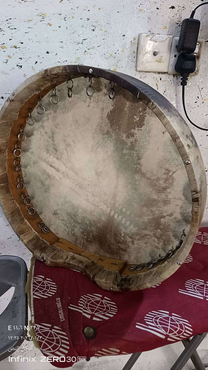 السلام عليكم ورحمة الله وبركاته
دف باكستاني درجة اولى للبيع خابرني ودلل ***********
