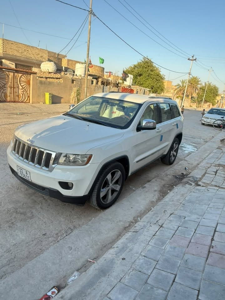 جيب كراند شيروكي موديل ٢٠١٢رقم بغداد بسمي تحويل مباشر سياره مكفوله عده صبغ كلش قليل مرفوق بسونار 
عنوان الصويره السعر ١٥٠
***********

