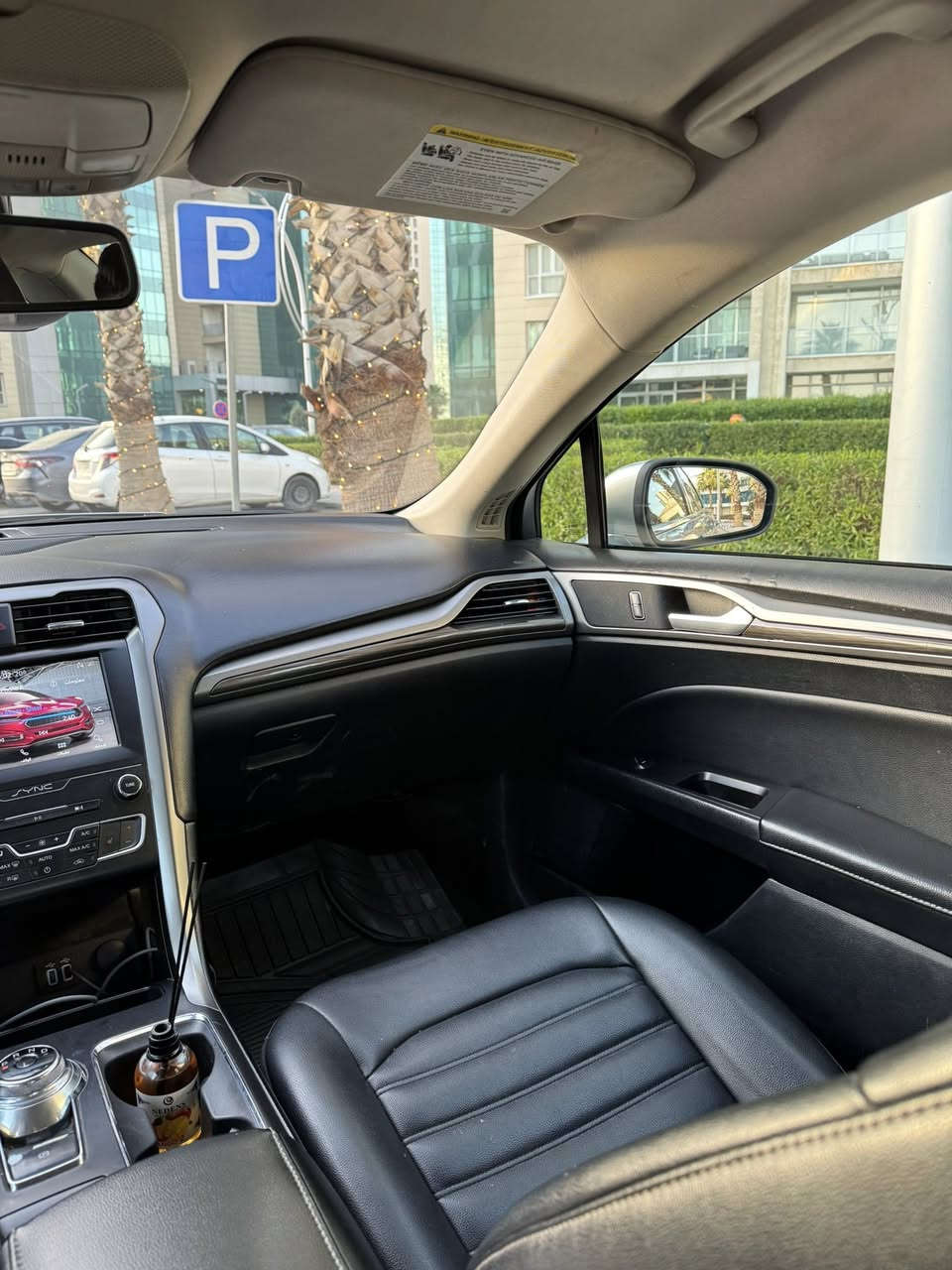 سلام عليكم فورد فيوجن للبيع 2020 مواصفات sel فول بدون سلايد كشنات تدفئة تحكم كهربائي لايت زينون بلادي رادار امامي وادار جانبي تحديد مسار ماشية 92 الف ميل سيارة بيها 3 قطع جاملغ امامي جهة السكن وباب وجاملغ عكس السايق وبارد بل جامغ الخلفي هاند بريك بصمة تشغيل عن بعد تبريد قطعتين كشن سايق خزن شاشا كبيرة كير ماوس 4 جامات اوتو سعر عل خاص *********** للتواصل عل واتساب او رقم مكان السيارة اربيل _ موصل
