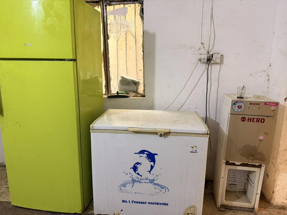 اثاث بيت بيع مستعجل ***********
