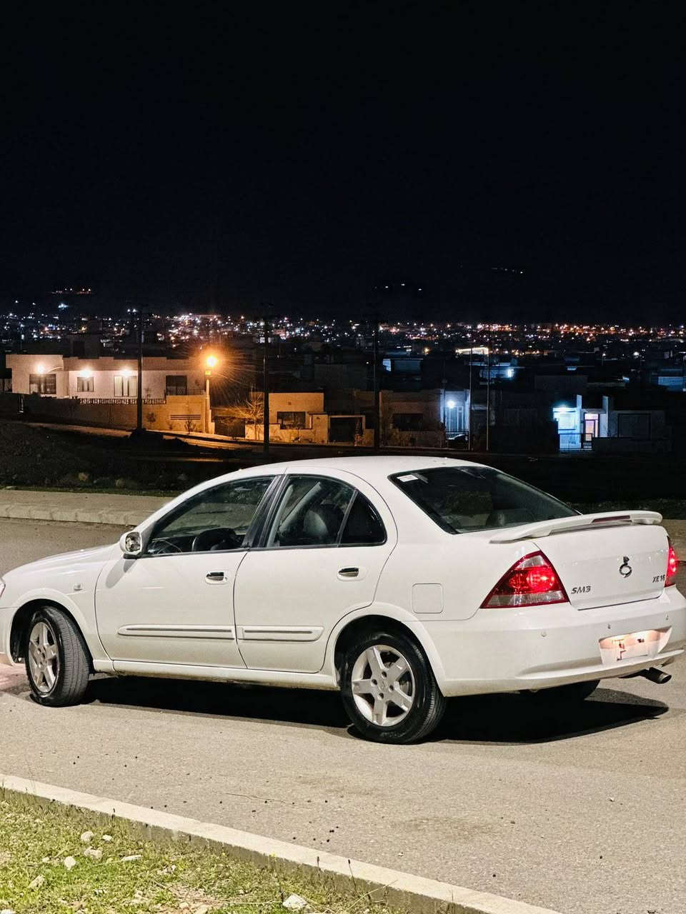 سامسۆنگ ٢٠٠٧ 
سەیارەکە لۆک لۆکە 
شوخت و گەڵایەک ببڕە 
بریک بەسراوە 
ڕۆنی گێڕ و مەکینە گۆڕاوە 
جامی هەڵگیراوە 
بڕێک بەسراوە 
٤ تایەی تازە
کامل مەسروف 
سەیارەکە ڕەقەم یەک جوانە 
هەڵەبجەی شەهید 
***********
نرخی ٥٤ گەڵا
