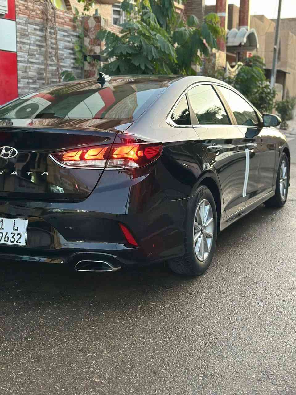 السلام عليكم سوناتا موديل 2019رقم بغداد انكليزي بسمي تحويل ثاني يوم وارد امريكي حادثة بنيد فقط وبل العراق جاملغ وباب مكينه ستدندر لا مفتوحه ولا ملعوب بيه لا تنقيص ولا تبخير مواصفات عاديه بيه رادارات جانبيه  منضومه بانزين جديده منضومه تبريده جديده تخم تأير جديد حدادي جديده سياره مال بيت كامله مابيه كل نقص بيه منظومه زنون  كله شغال كامره دواره المكان كربلاء المقدسة السعر 128وبيه مجال بسيط  للشراي شراي أتصل خاص مغلق للاستفسار اكثر أتصل على الرقم الموجود ***********
***********
