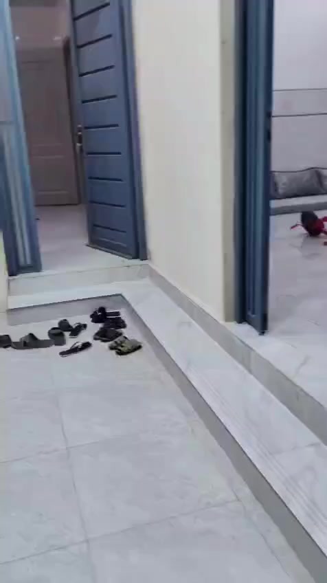 ⚠️ إذا مو جوة السوق لا تشتري… روح اسأل وتأكد بنفسك
🔴 فرصة ذهبية – بيت للبيع (بيع مستعجل) 🔴
📍 الموقع: التعليم – مجمع النور (قبل الدورة)
📐 المساحة: 160 متر
🏠 النوع: طابق واحد
✨ المميزات:
✔️ داخل السوق مباشرة (موقع حيوي جداً)
✔️ قريب من جميع الخدمات (أسواق، مواصلات)
✔️ مناسب للسكن أو الاستثمار
🏡 تفاصيل البيت:
🚗 كراج
🚿 صحيات خارجية
🚿 صحيات داخلية
🛢️ تانكي كاز دفن
⚙️ مكان ماطور
🔥 مكان غاز
👟 مكان مخصص للأحذية
🛋️ استقبال
🍳 مطبخ
🪑 هول
🛏️ غرفتين نوم
🌿 بيتونة كبيرة
🔥 سعر مغري جداً وما راح تلكي مثله بالسوق
💰 قابل للتفاوض للجادين فقط
📞 للتواصل (اتصال أو واتساب):
***********
***********
