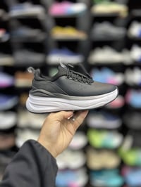 وكالة أمريكية • مقاس ٣٧٫٥ • مضاد انزلاق