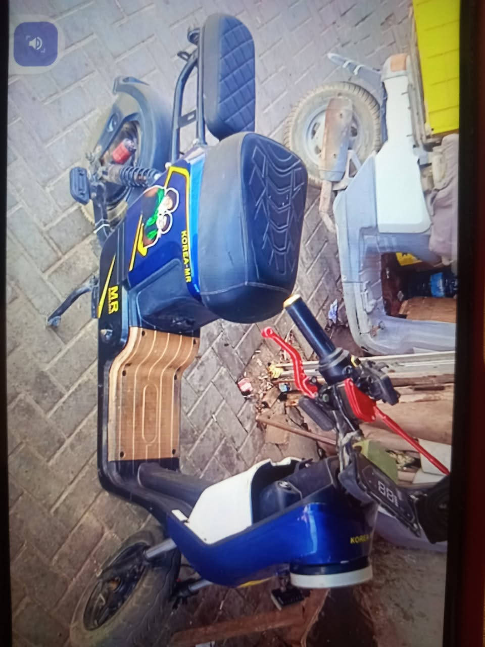 السلام عليكم دراجه ار 9 للبيع نظيفه سعر 275 بطاريات 32 امبير ملف 2000 مالت اكس 900 العنوان البصره التنومه الصالحيه شارع صينيه امام الكاظم ***********

