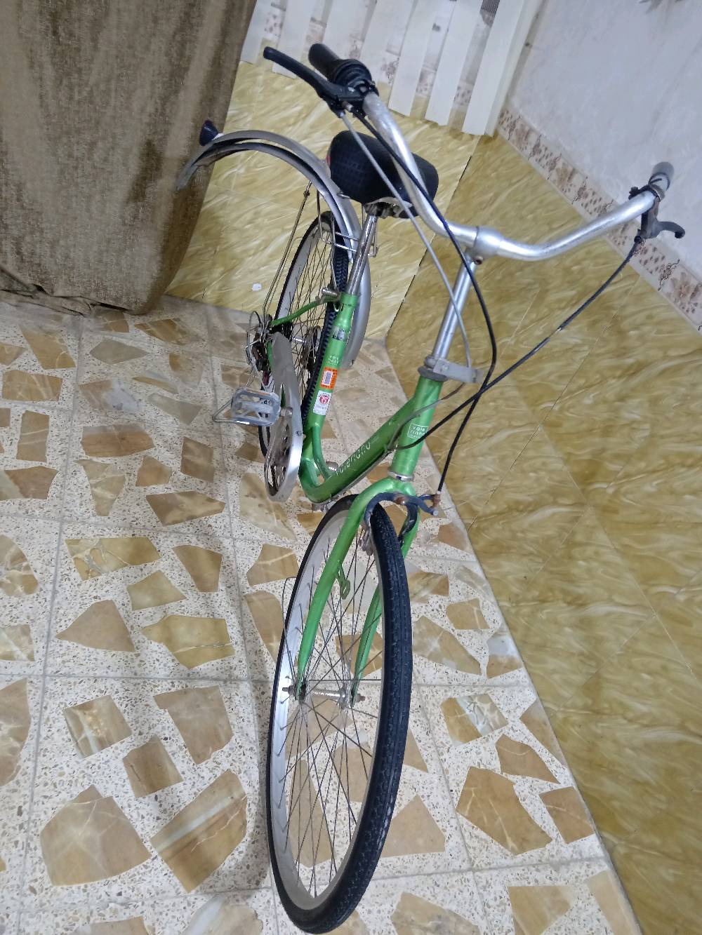  سلام عليكم اخوان باسكل للبيع ادخل خاص عل واتساب اكتب سعرك رجاءا لحد يتصل اكتب سعرك واذا عجبني ارد عليك حجم 26 لون اخضر  عگرب سبع مكاين 
الديوانيه اوصله لباب بيتك بلاش 