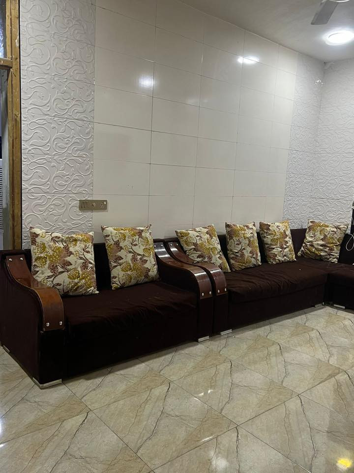 ديوان شغل عراقي خشب جام نضيف كوشات ديباج عدد المقاعد ١٠ السعر ٣٠٠وبي مجال بسيط  مكاني ابو غرق الاتصال على ***********
