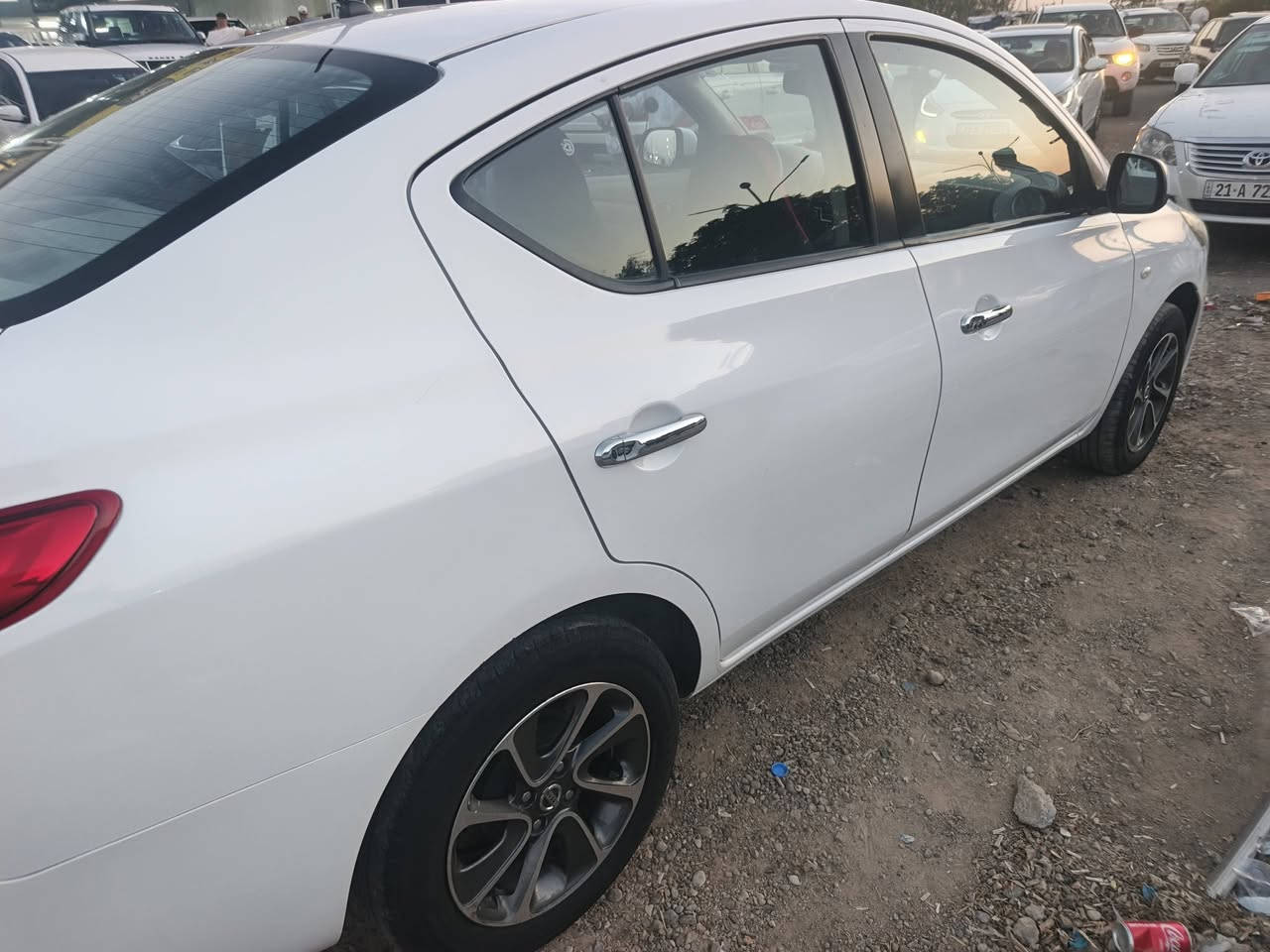 نيسان سني هندي بليته زركه 

موديل ٢٠٢٠

بدون صبغ او تعديل فقط رصعات 

ماشية ١٥٠ 

بسمي سيارة شرط تحويل

محرك وكير  شرط على وضع الشركه ما مفتوح 

حدادية جديدة 

السعر ١٠٤ وبيه مجال قليل 

مكان سيارة بيجي / ***********
